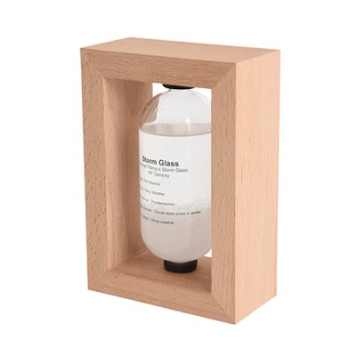 木枠付きで安定感のある ストームグラス