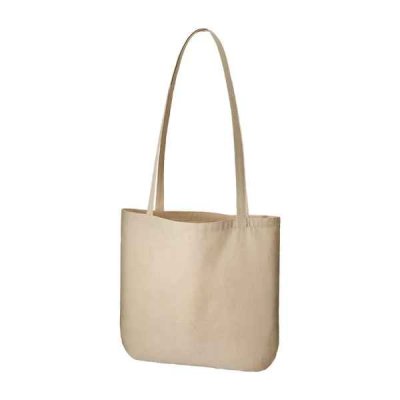 独特の霜降り調の生地は肌触りもやわらかく、名入れ映えするのに個性ある風合い。 春夏らしい爽やかなブルー、グレー、ベージュのカラーバリエーションにてご用意しております。  スタンダードな船底型の底マチは厚みのある荷物もスッキリ納める人気の形状です。  ※生地の特性上、表面に小さな糸の塊(ネップ)が生じます。予めご了承ください。    【商品名】 シャンブリックラウンドボトムバッグ     【商品管理番号】 TR-0938        【商品仕様】 サイズ本体/約390×360(mm)・持ち手/約20×760(mm)  素材コットン、ポリエステル     【名入れについて】 名入れサイズ:(250×250mm) 1色の場合   	100個	200個	500個	1000個以上 名入れ加工代	@185円	 @80円  @78円	お問い合わせください 名入れ版代	7000円 (税別)  *個々の袋入れは別途@35円になります     【商品在庫】         在庫は当店在庫およびメーカー定番在庫品で対応しておりますので一度在庫確認をお願いいたします          メール、お問い合わせ、電話でお問い合わせください     【ロット数】    100個 *ロット数未満も承ります      【納期】         名入れなし納期:3日〜          名入れあり納期:10〜14日       ※納期はおよその目安となります。ご注文数量やご注文の時期によっても変わる事があります。     【注意事項】       *お客様のご覧になられますパソコン機器及びモニタなどの違いまた室内、室外での撮影により      実際の商品素材の色と相違する場合もありますのでご了承下さい。      なお著しい色の相違は御座いませんのでご安心ください。     ■発注の場合、在庫数量及び名入れが有無がありますのでまずは【お問い合わせ】にて受付いたします。            仕様や数量の相談などの場合も【お問い合わせ】よりお気軽にお問い合わせください。            希望数量・納品先・希望納期・希望購入価格などお電話でも受付しています。        問合せ ご注文方法 ■インターネット・FAXにて24時間受け付けております。  E-mail: maeda@namaeire.ocnk.net  FAX:0725-53-4622  ■お電話でのお問合せ・ご注文は、 TEL 0725-53-4622 平日9:30〜18:30にて受付しております。  お急ぎの場合、携帯080-5343-9763 担当:前田迄ご連絡ください。     お見積について ■ノベルティグッズの取り扱いのため、希望数量・印刷加工方法・デザイン・希望納期・外装仕様(包装・のし・シール)などに応じて、販売価格は大きく変化します。  ■販売価格及び商品仕様の詳細は、【お問い合わせ】ボタンより内容をご入力いただき、当店でご案内する見積書でご確認下さい。     名入れ印刷加工 について ■名入れ加工方法は、樹脂製品・布製品・金属製品・革製品などご希望の商品により変化いたします。  ■名入れ加工の場合、本体価格とは別に、版代(1色ごと)と名入れ代(数量分)が別途料金がかかります。   販売価格については、見積書にて詳細をご確認ください。  ■フルカラー印刷対応品は、(転写プリント・インクジェットプリントなど)商品詳細ページに対応の可否について記載しておりますので、ご確認ください。  ■名入れ加工商品の納期については、通常10日〜3週間かかります。   時期に合わせ余裕をもってご計画いただけますと、単価も安くすることが可能です。  ■校正については、通常量産前に、レイアウト校正(画像校正)にて対応しておりますが、現物商品での試作・校正が必要な場合はお気軽にご相談ください。     ロット単位以下販売について ■販売価格は、ロット単位での価格で表示しております。  ■ロット単位以外の数量については、ロット割れ(梱包)手数料が発生する場合がありますので見積書にて詳細をご確認ください。     お支払いについて ■名入れオリジナル加工商品となる為、お支払いについては、工場での製作開始前に、銀行振込又は郵便振替で手続きをいただいております。ご入金確認後、製作開始となります。  ■お見積書・注文確認書及び請求書・注文請書の書面を発行させていただいており、請書の返信FAXをもって正式発注とさせていただきます。     デザインの作成 データ入稿 ■デザインデータ入稿先:maeda@namaeire.ocnk.net  ■デザインデータ作成ができないお客様、デザインについて、よくわからないお客様は、お気軽にご相談ください。  データ入稿でお困りの皆さんへ トレース・版下作成・ロゴやプリントデザインなど低価格でデータ作成承ります!  ■きれいな仕上がりの製品にするために、デザインデータ入稿頂く場合の注意事項  ●Adobe Illustrator でご入稿下さい。  ●文字化けの問題を防ぐために、データは必ず全てアウトライン化してお送り下さい。   一部でもアウトラインがとれていない場合、再送いただきますので、ご注意ください。  ●写真などの画像を配置した場合は、必ず同じフォルダ内に配置した元データも添付してZIPファイル等でお送りください。  ●色指定する場合は、DIC・PANETONEナンバーで特色指定して下さい。  ●商品の材質や色等により色目が変わる場合があります。  ●データをご送付頂く場合、メールで上記アドレス迄ご送付下さい。     送料・配送について ■名入れグッズなどオリジナル商品多数の取り扱いのため、送料については、配送先が1箇所の場合と複数の場合など条件が異なるケースが多く、個別見積書にて対応しております。  ■又、できるだけ送料込みのオールインワンセット価格にてお届けいたしますが、取扱商品より、加工取寄運賃が発生する場合もございますので、この点ご了承下さい。 (詳細は、各商品の各ページをご参照下さい)  ■時間指定便(ヤマトタイムサービス・佐川TOP便など)のご利用の場合は、別途実費をご負担いただきます。  ■北海道、沖縄県、離島及び一部地域については別途実費をご負担いただきます。  ■航空便・海外の場合は別途実費をご負担いただきます。     ***********************************   姉妹店と当店ブログ  ******************************* ギフト ・ 記念品 ・ 販促品 のことなら、小ロット から販売するギフトグッズ専門オンライン通販ショップ     ギフト通販 名前入れどっとこむ 本館 https://www.namaeire.com/       ノベルティ・記念品・名入れグッズの専門店      名入れノベルティ通販 名前入れどっとこむ https://namaeire.ocnk.net/      ノベルティやギフト商品のエピソードや好評をいただいているグッズたち等を紹介しています。         名入れノベルティの色々な物語 http://ameblo.jp/namaeire/  ****************************************************************************************        ギフト ・ 記念品 ・ 販促品 のことなら、小ロット から販売するギフトグッズ専門オンライン通販ショップ  名前入れどっとこむのご紹介  【名前入れどっとこむ】では、ノベルティ・販促品・粗品・記念品を揃えております。       ノベルティ・記念品のおけるプロがお客様のニーズに応えた、商品のご提案をすることも可能ですので、お気軽にお問い合わせください。      もちろん名入れ無しでも対応可能です  【ビジネス向け】      展示会配布用、ご成約記念品、企業PR、営業販促、表彰記念品、創立・設立記念品、年末年始あいさつ、イベントグッズ      【飲食店向け】      名入れ皿、名入れグラス、名入れ湯呑、名入れ箸、名入れ灰皿      【教育機関向け】      卒業・卒園記念品、表彰記念品、オープンキャンパス配布用、卒団記念品         【個人様向け】      結婚・出産記念品、ホールインワン記念品、同人グッズ作成      幅広い商品ラインナップで、様々なお客様のニーズにお応えしております。  関連キーワード  こだわりの名前入れどっとこむ 本館は食品・ スイーツ、調味料を取り揃えました。内祝い、法事、お祝い、お手土産にご利用ください。ご自宅用のこだわりセットもおざいます。美味しい麺ギフト,フード食品ギフト,内祝い,結婚内祝い,引き出物,お菓子,スイーツ,産地直送品,シャンブリックラウンドボトムバッグ