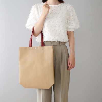 ボタン付不織布トート