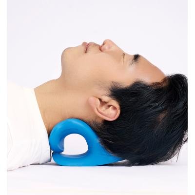 伸ばして快適　ストレッチネックピロー