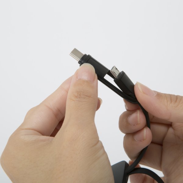 USBケーブル スクエアホールド