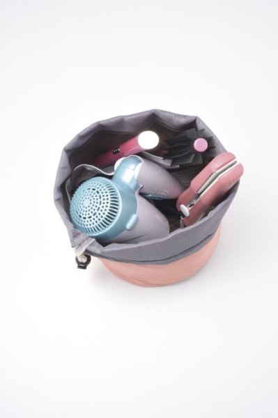 立てて便利な巾着ポーチ