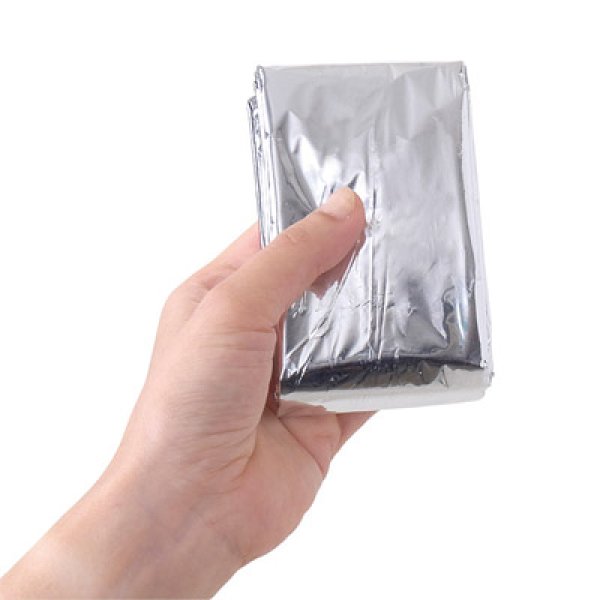 4層!防寒・防風アルミ寝袋