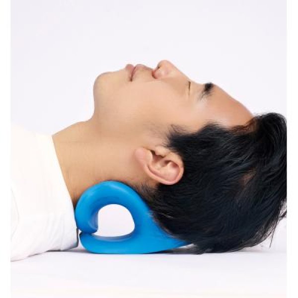 伸ばして快適　ストレッチネックピロー